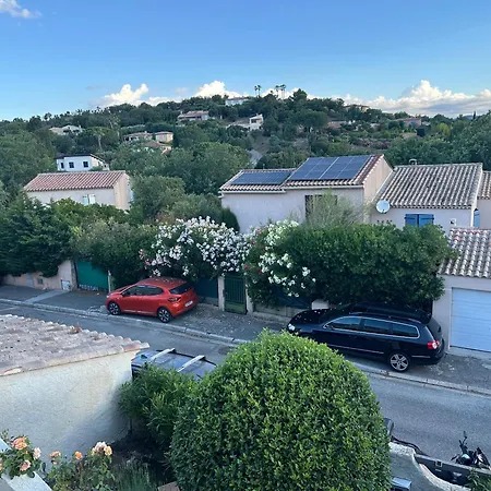 En Rez-de-jardin De *